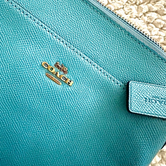 COACH purse - Picture 2 of 7